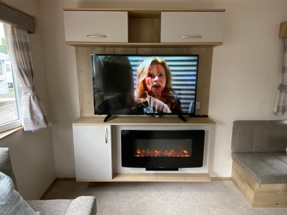 Haggerston Castle 6 Berth Caravan - Riverside 37 Cheswick  Exterior foto